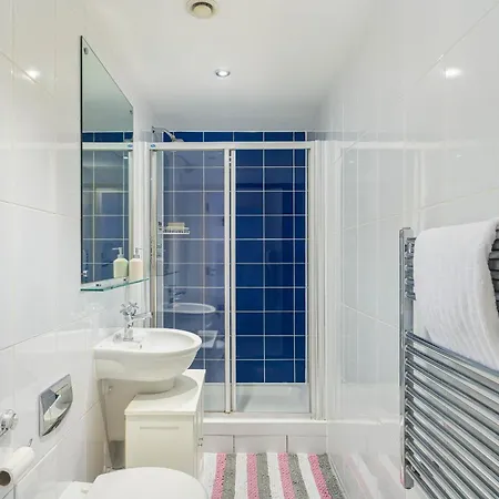 Charming 1-bed In Apartment
