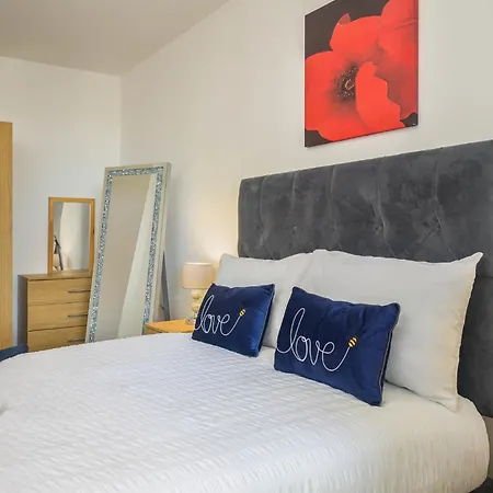 Apartment Charming 1-bed In
